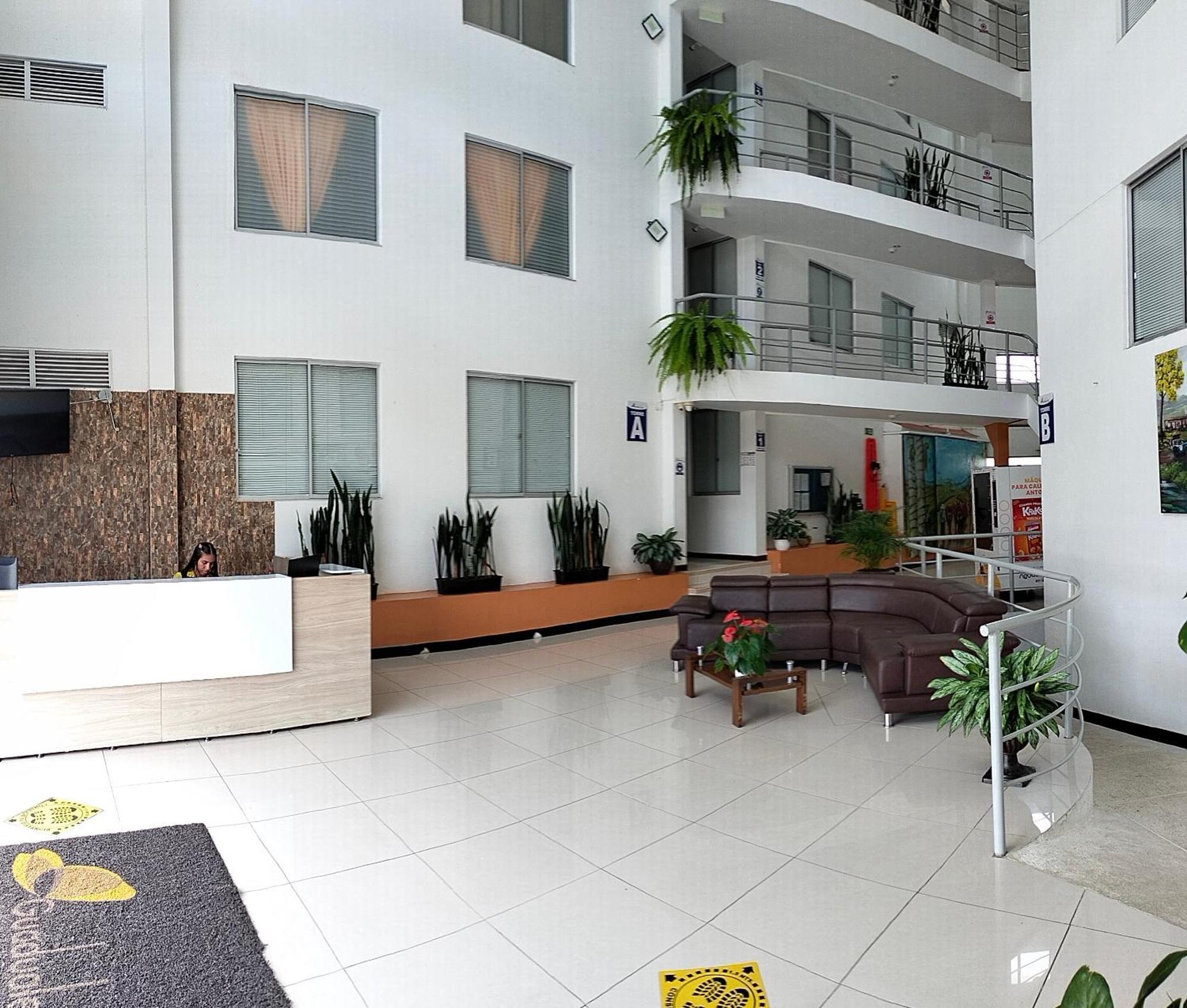 Apartamento Cerca Parque Del Cafe Con Piscina مونتينيغرو المظهر الخارجي الصورة